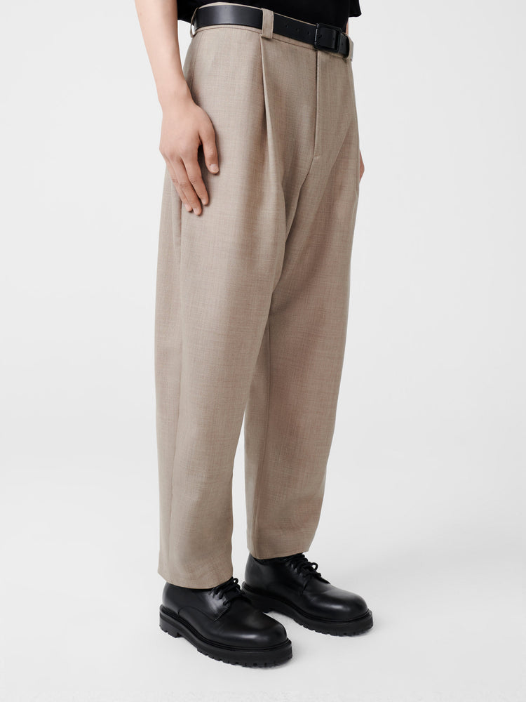 TUCK TROPICAL WOOL PANT IN STRAW MELANGE