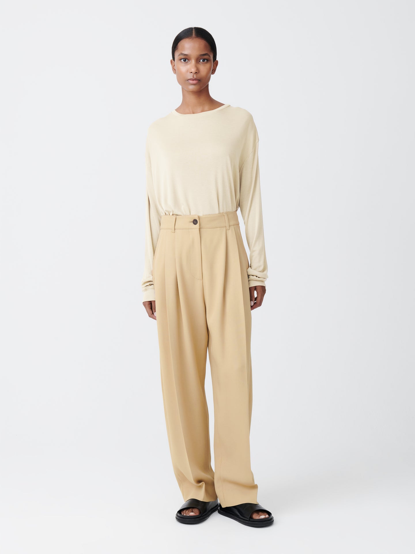 ACUNA VISCOSE PANT IN SAND