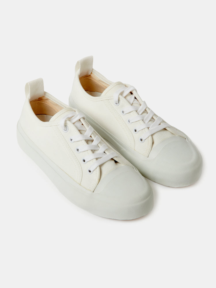 BYRD CANVAS SHOE IN CREAM