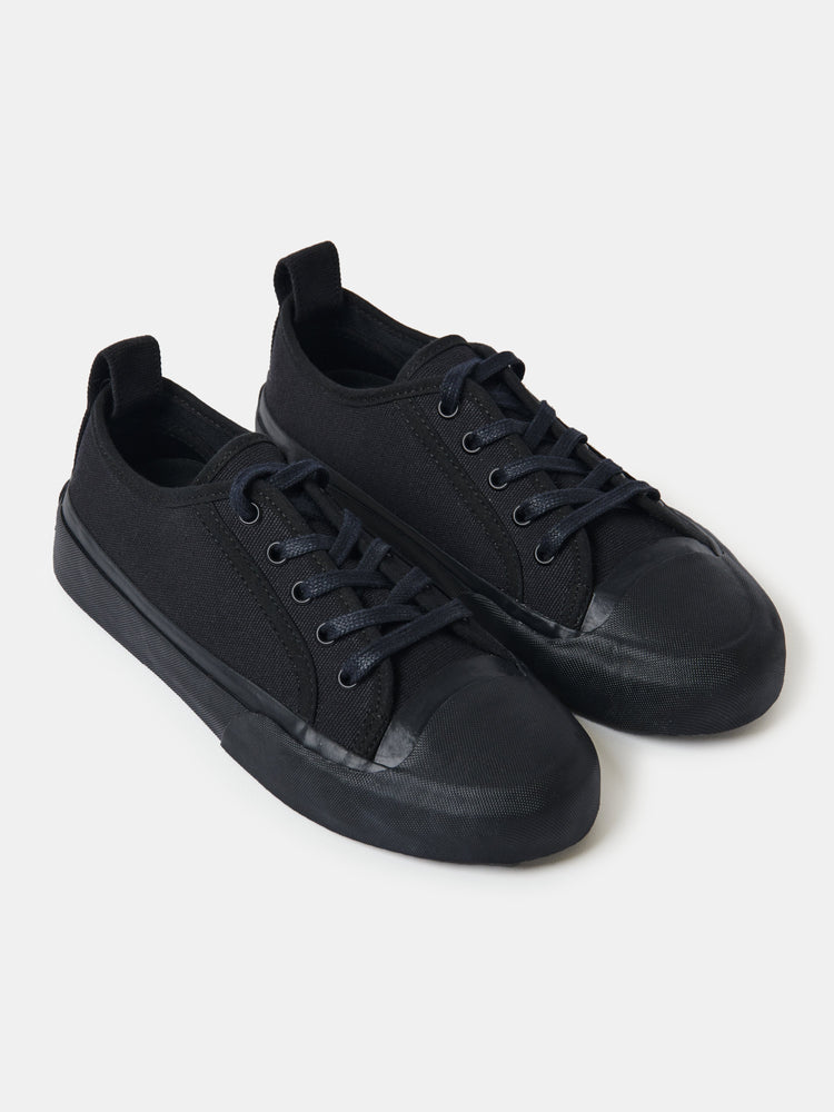 BYRD CANVAS SHOE IN DARKEST NAVY