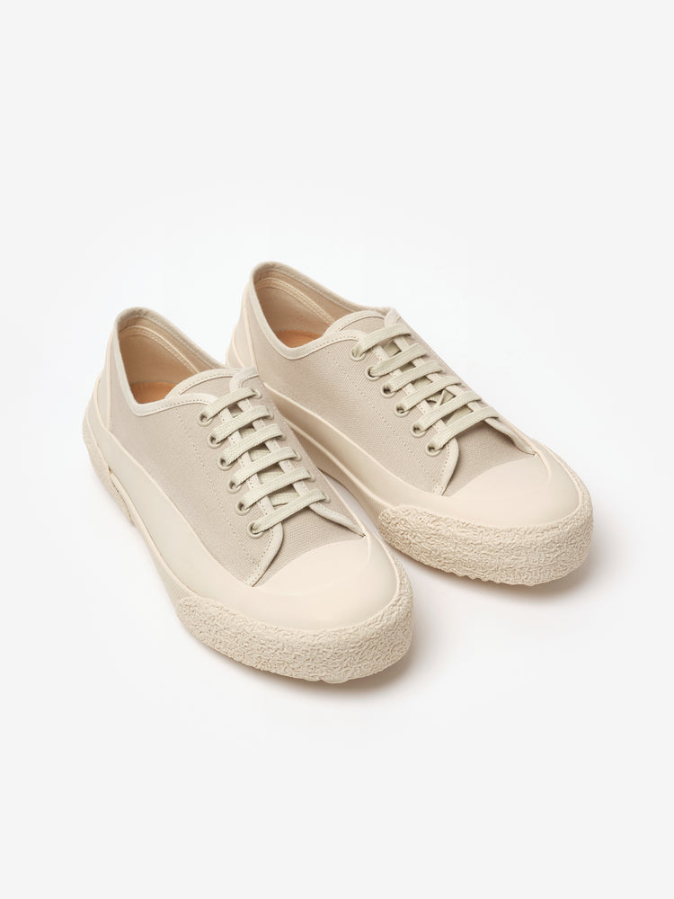 SHARP CANVAS SHOE IN DOVE