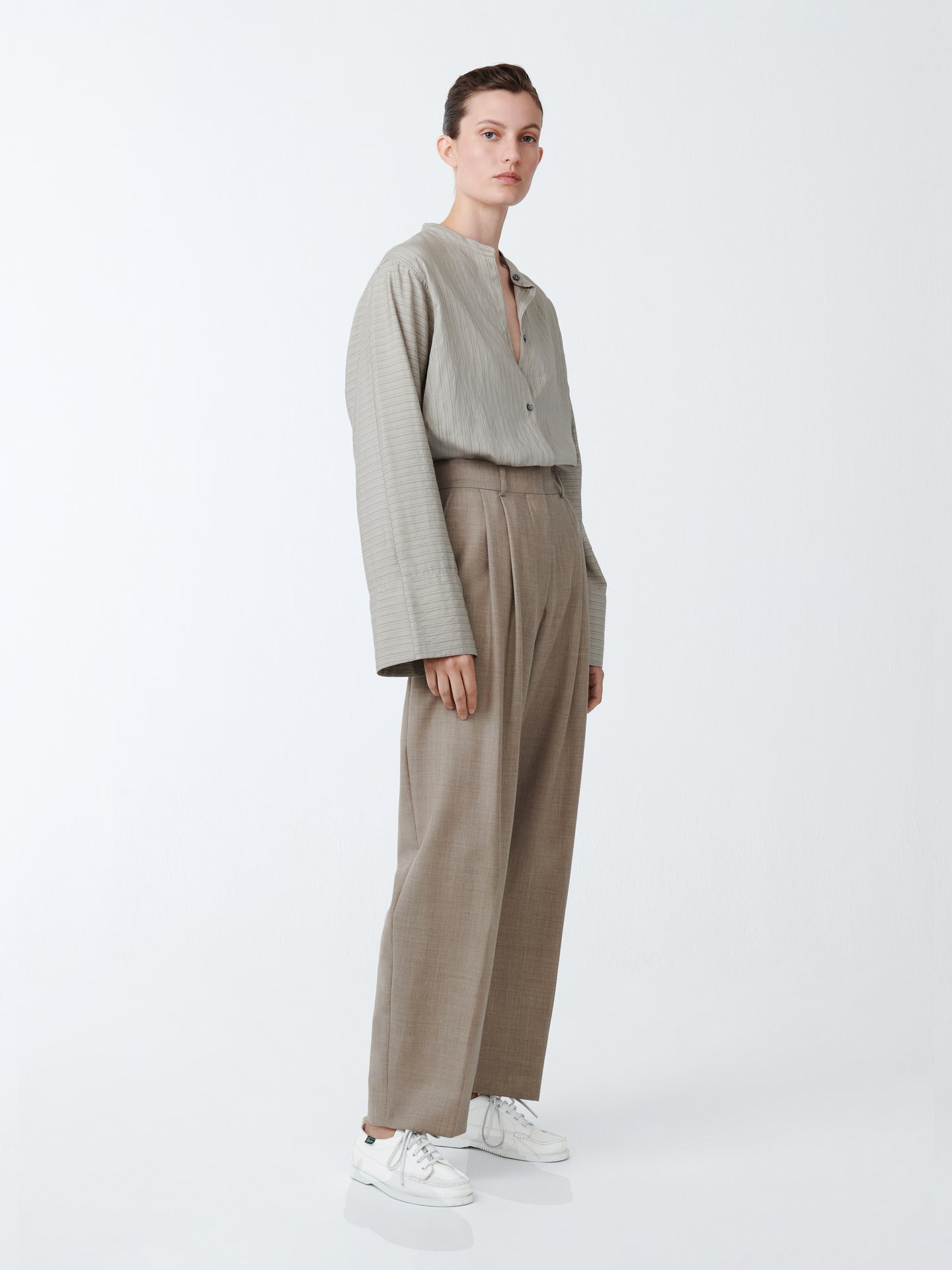 SPERRO TROPICAL WOOL PANT IN STRAW MELANGE