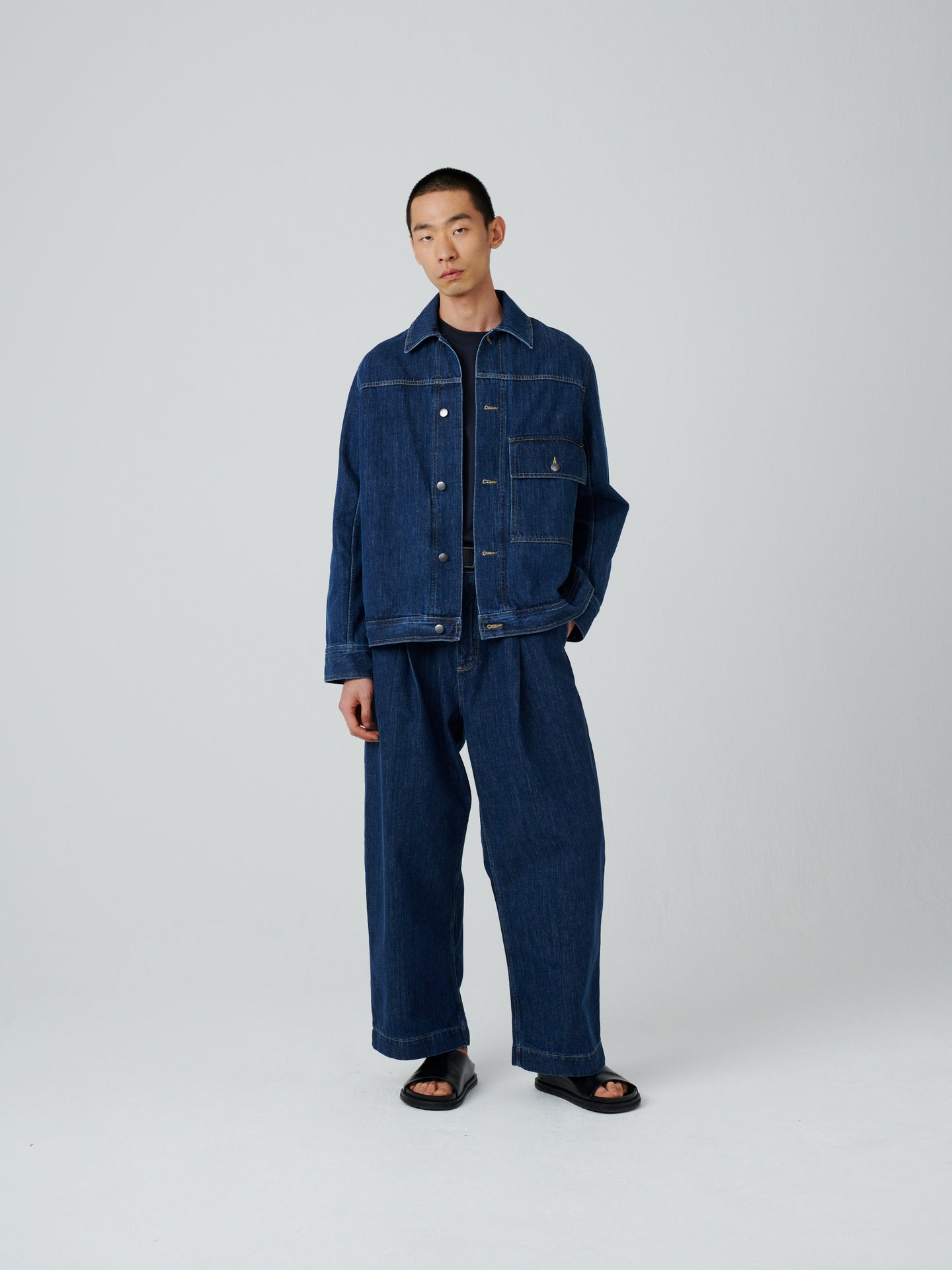 LAZAR WASHED DENIM JACKET IN INDIGO