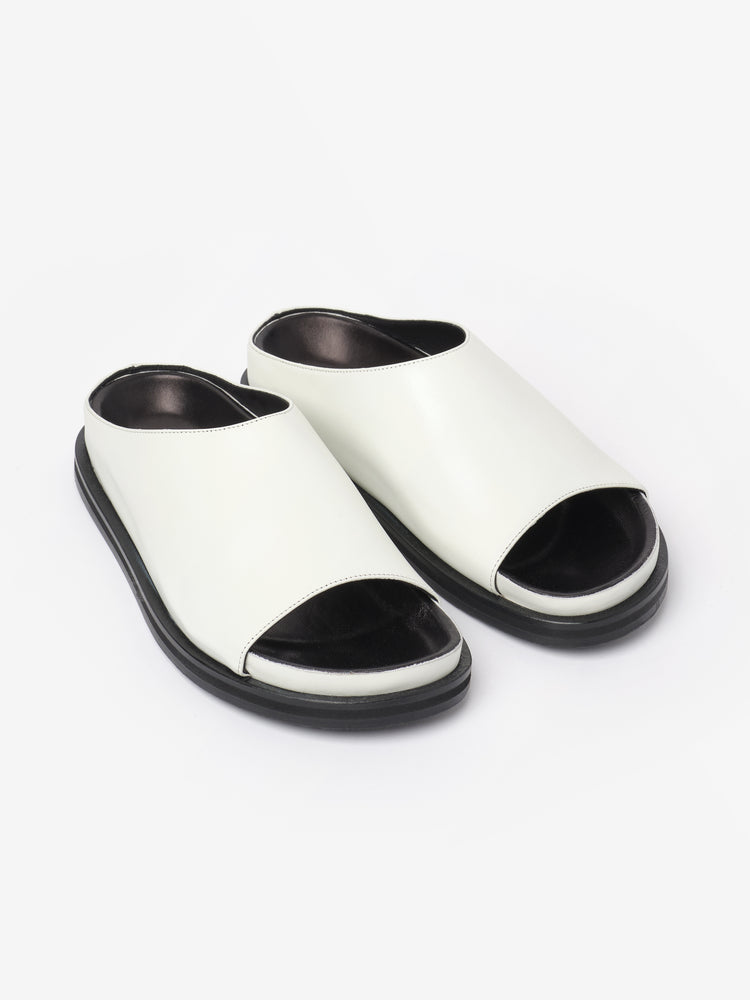 WOMEN'S SPRING SANDAL IN BIRCH